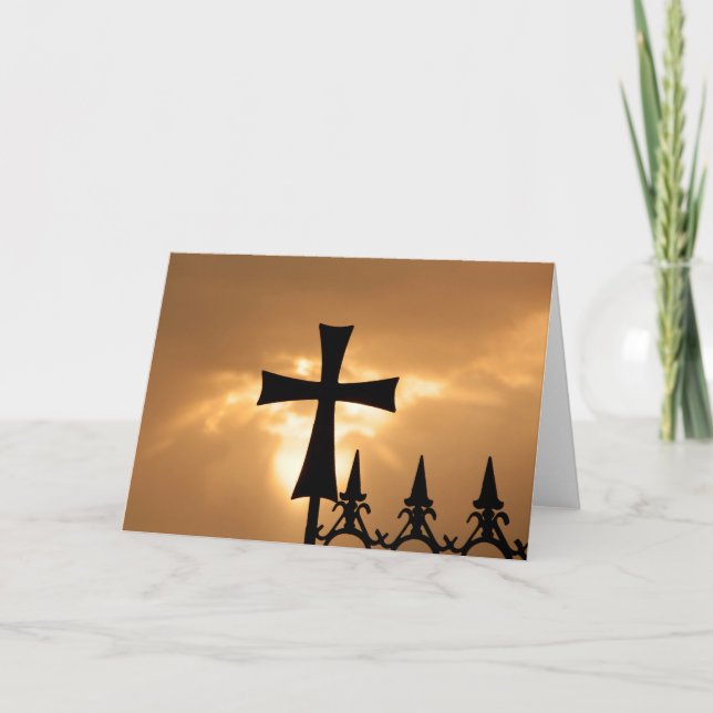 Cartão A Wrought-iron Cross on a Fence (Frente)