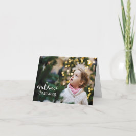 Cartão Abrace a incrível garota olhando para a árvore