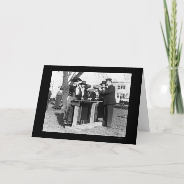 Cartão Agentes da polícia das mulheres e armas 1914 (Frente)