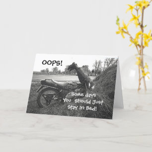 CARTÃO "ALGUNS DIAS VOCÊ DEVERIA FICAR NA CAMA"