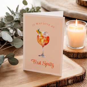 Cartão Amor à Primeira Taça de Spritz Pun de Coquetel Ado