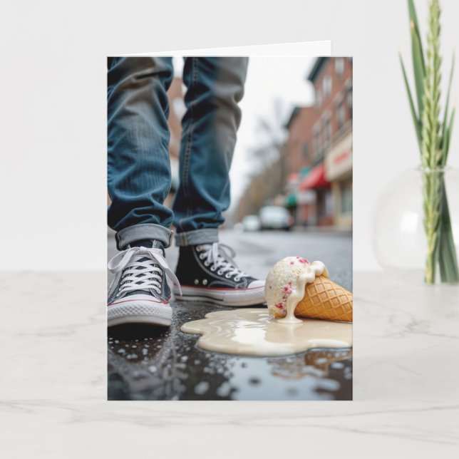 Cartão Aniversário Caiu Sorvete Cone Por Sneakers (Frente)