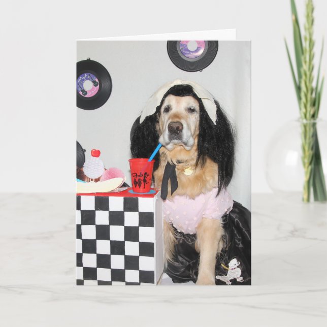 Cartão Aniversário da menina do 50 do golden retriever (Frente)