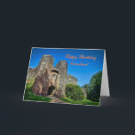 Cartão Aniversário de Aniversário - Entrada do Castelo In<br><div class="desc">Inglês Scenes Series Um cartão maravilhoso com uma bela vista ensolarada de um típico Castelo Inglês de Pequenos Portos,  nidificando em seus próprios terrenos perto de Totnes,  Devon. Código da imagem: hrcol156</div>