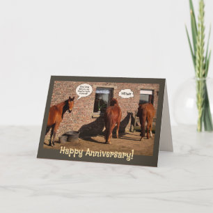 Cartão Aniversário de casamento, cavalos engraçados
