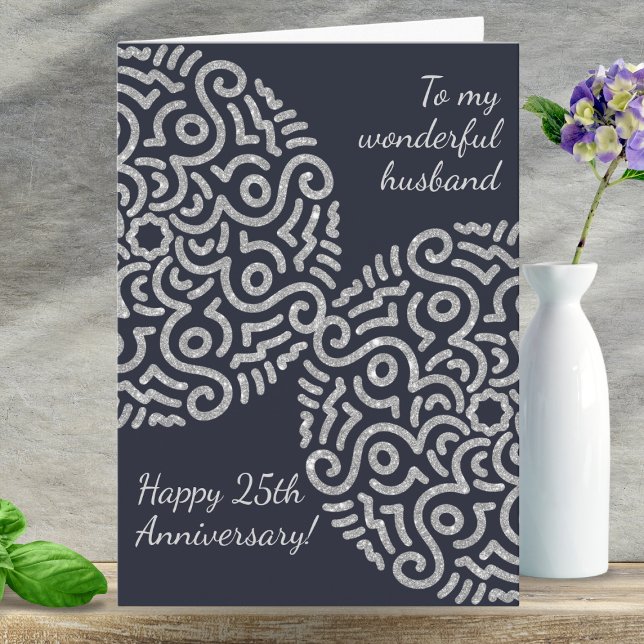 Cartão Aniversário de Casamento do Marinho Elegante Silve (Have this opportunity to show love to your husband with this anniversary card.)
