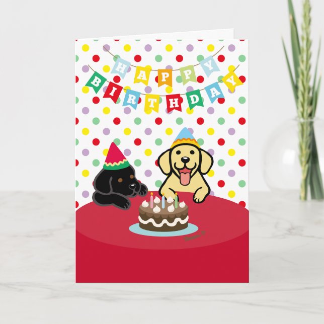 Cartão Aniversário de Labrador Amarelo e Labrador Negro (Frente)