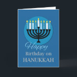 Cartão Aniversário em Hanukkah Menorah no Azul Negro<br><div class="desc">Este cartão está aqui para fazer um propósito específico,  que é permitir que você envie cumprimentos de aniversário e Hanukkah ao mesmo tempo. Então,  se você conhece alguém cujo aniversário coincide com a celebração de Chanucá,  então este é o cartão que você precisa cumprimentá-los.</div>