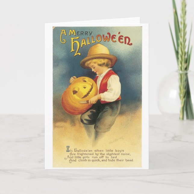 Cartão Antiquado Halloween, Menino faz Jack-o-lanterno (Frente)