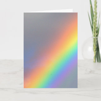 Cartão arco-íris roxo amarelo azul vermelho
