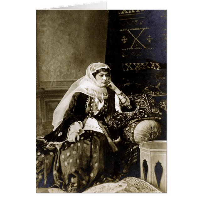 Cartão Armênio Tradicional Vestido, cerca de 1800 (Frente)