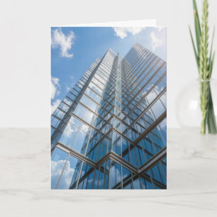 Cartão Arranha-céu de Graduação Com Reflexo de Nuvem