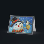 Cartão Arte de Aquarela de Inverno Snowman e Chickadee<br><div class="desc">"Amigos Rápidos" Carta de Saudação de Arte por Aquarela do artista Jean Weiner "Amigos Rápidos" apresenta um pássaro Chickadee Preto Empoleirado no cachimbo de milho do boneco de neve. O pássaro e o boneco de neve parecem estar trocando uma saudação amigável entre si. O boné de neve está vestindo um...</div>