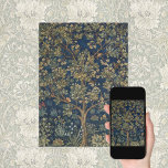 Cartão Árvore da Vida<br><div class="desc">A "Árvore da Vida" é uma das obras mais conhecidas de William Morris. Vocês podem ver sua atenção aos detalhes nesta maravilhosa tapeçaria, cujo significado simbólico, de acordo com a história bíblica de Adão e Eva, é vida ou imortalidade eterna. William Morris (24 de março de 1834 - 3 de...</div>