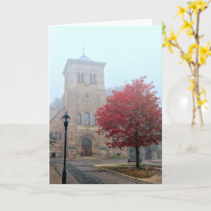 Cartão Árvore de Liberdade na neblina