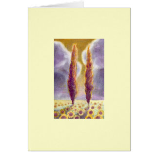 Cartão Árvores de Cypress no campo III do girassol