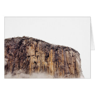 Cartão Ascensão completa do penhasco acima das nuvens