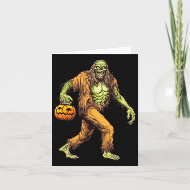 Cartão Asquatch Bigfoot Zombie Carregando Halloween (Frente)