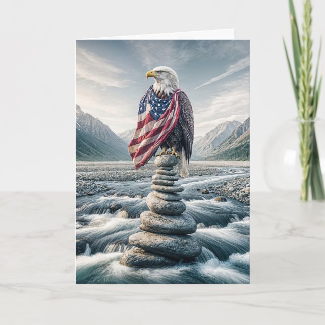 Cartão Bald Eagle No Cairn Com Bandeira Americana (Frente)