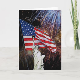 Cartão Bandeira americana, fogos de artifício e estátua d