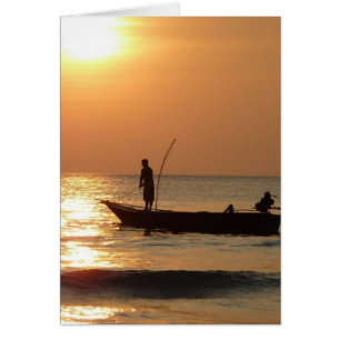 Cartão Barco de pesca e pôr do sol