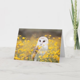 Cartão Barn Owl in Yellow Flower Field