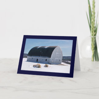 Cartão Barn with curved roof in snow