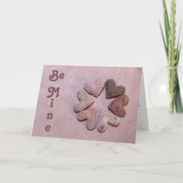 Cartão Be Mine Solar-dyed Crocheted Hearts Valentine Card