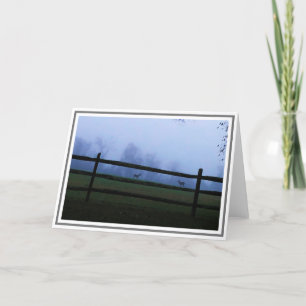 Cartão Bêbado no campo com dois veados