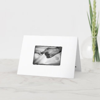 Cartão bebê e pai na mão