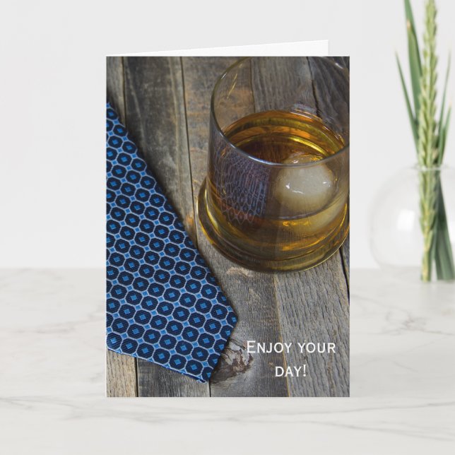 Cartão Bebida do uísque do aniversário (Frente)