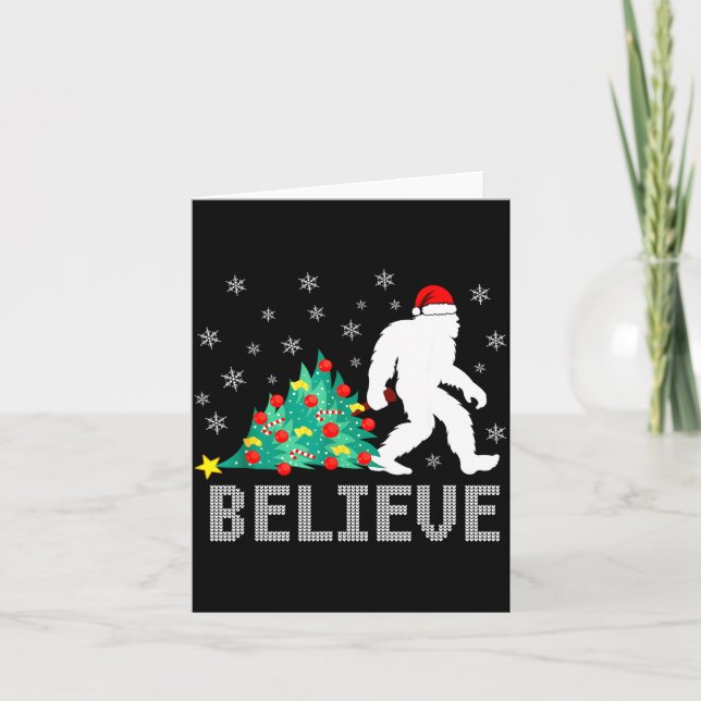 Cartão Believe Bigfoot Sasquatch Santa Reindeer Christmas (Frente)