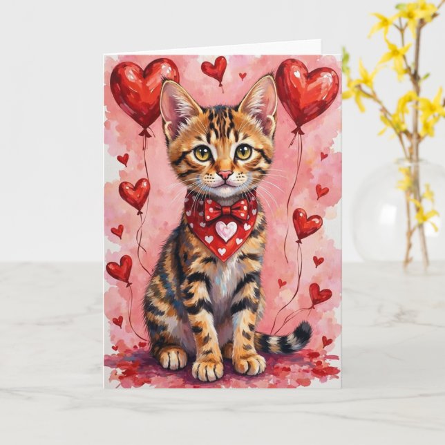Cartão Bengal Cat Valentine Sitting with Hearts Red (Flor Amarela)
