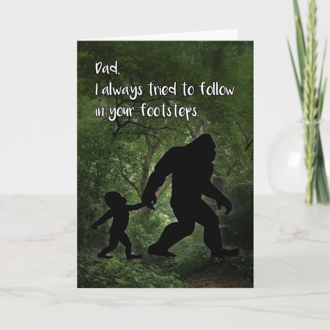 Cartão Bigfoot with Child Birthday for Dad (Frente)