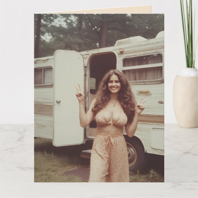 CARTÃO BIRTHDAY 1970'S CURVY HIPPIE GIRL GREETING CARD (Frente)