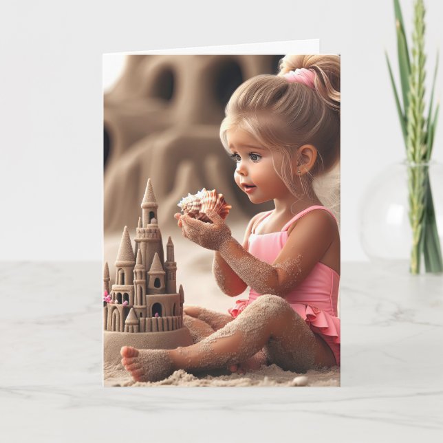 Cartão Birthday Girl admirando uma concha (Frente)