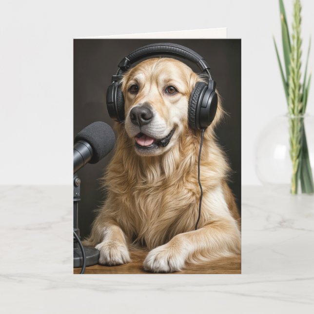 Cartão Birthday Golden Retriever Hosting a Podcast (Frente)