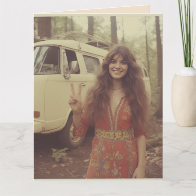 CARTÃO BIRTHDAY SEXY GIRL OFF GRID GREETING CARD (Frente)