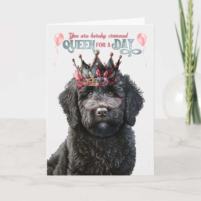 Cartão Black Labradoodle Queen para um dia de aniversário (Frente)