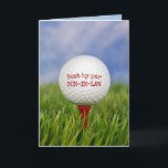 Cartão Bola de Golfe de Aniversário no Tee For Son-in-law<br><div class="desc">Fecho da bola de golfe no chá vermelho na grama verde para o aniversário do genro. Todo texto pode ser editado.</div>