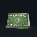 Cartão Brother in-Law Soccer Birthday com Grass Field e<br><div class="desc">Seu cunhado gosta de esportes? Ele é fã de futebol? Então,  este é o cartão para ele! Deseje-lhe um aniversário excelente com este design verde,  branco e preto maravilhoso. Uma bola de futebol num campo de grama com palavras felizes sobre celebração,  diversão e sucesso.</div>