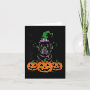 Cartão Bruxa Feminina de Halloween com Labrador Retriever