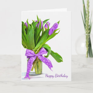 Cartão buquê roxo da tulipa do aniversário no branco