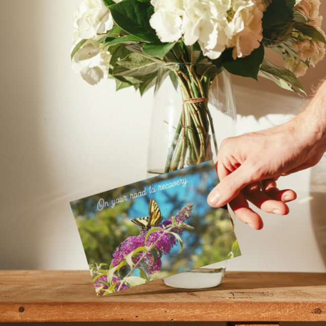 Cartão Butterfly on Pink Flowers Get Well (In Situ)