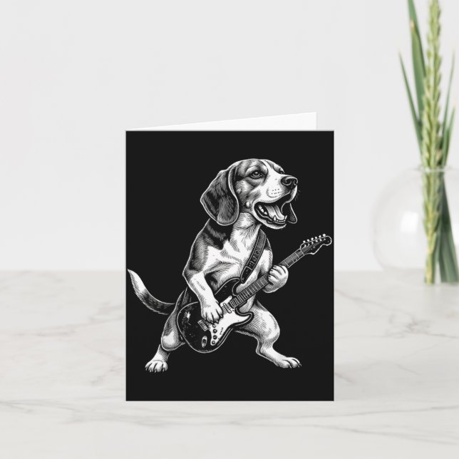 Cartão Cachorro Beagle Engraçado Tocando Guitarra (Frente)