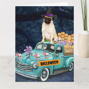 Cartão Cachorro Pug no Caminhão de Halloween Noite Assust