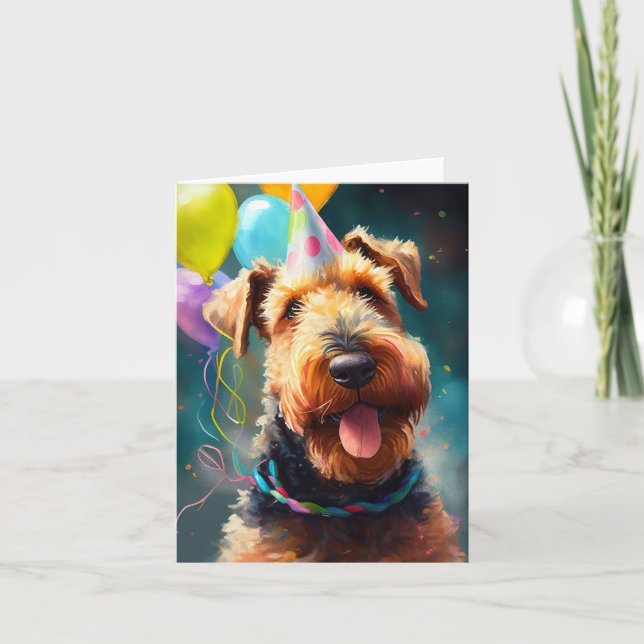Cartão Cão Airedale com chapéu de aniversário e balões (Frente)