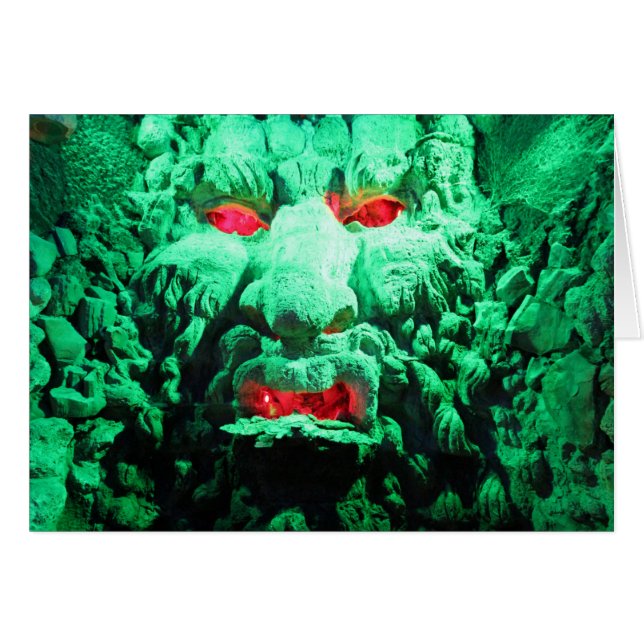 Cartão Cara Assustadora Mascarada na Rocha (Frente Horizontal)