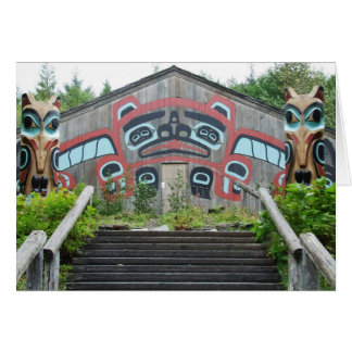 Cartão Casa de clã e postes de totem, Ketchikan, Alasca
