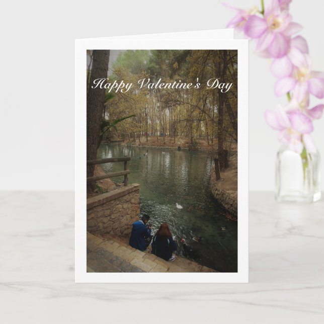 Cartão Casal Alimentando Patos no Parque de San Vicente (Orquídea)